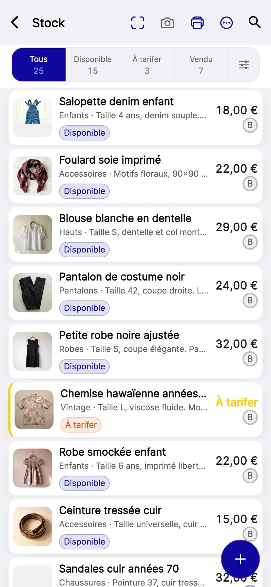 La liste du stock de Vinto sur iPhone : chaque pièce avec sa photo, sa référence et son prix, et des compteurs en haut — 25 articles, 15 disponibles, 3 en attente de prix, 7 vendus.